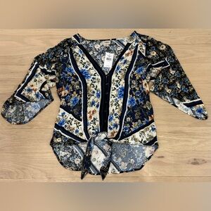 NEW Daytrip Buckle XS Rayon Drapey Floral Tie Front NWT Top Shirt STUNNING